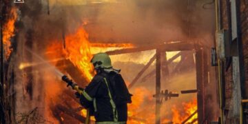 У Шосткинському районі рятувальники працювали на місцях влучань + Фото + Відео