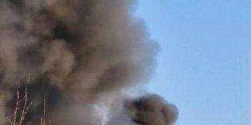 У Сумах ворог знову завдав масованого авіаудару шістьма КАБами: є постраждалі