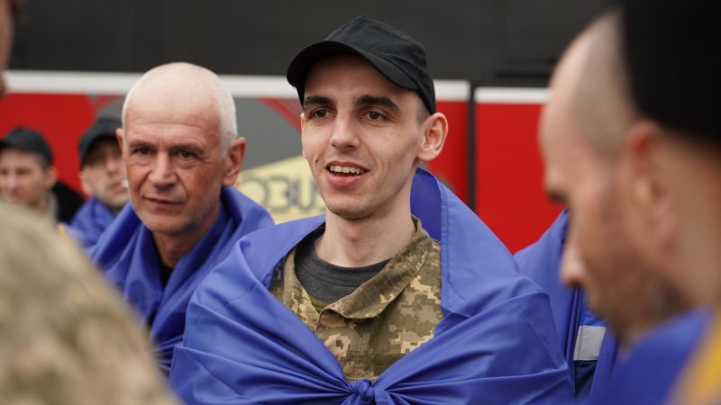 Україна повернула з полону 270 людей, серед них 261 військовий
